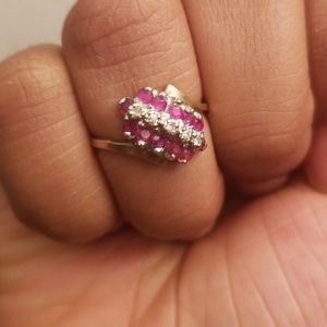 10k Rubies w/ stones gold ring